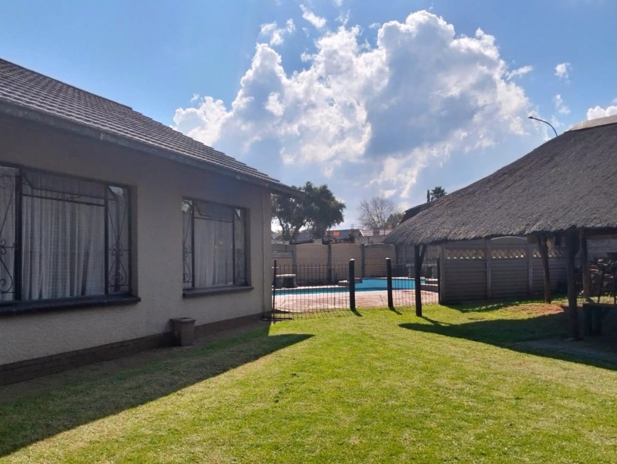 3 Bedroom Property for Sale in Verwoerdpark Gauteng