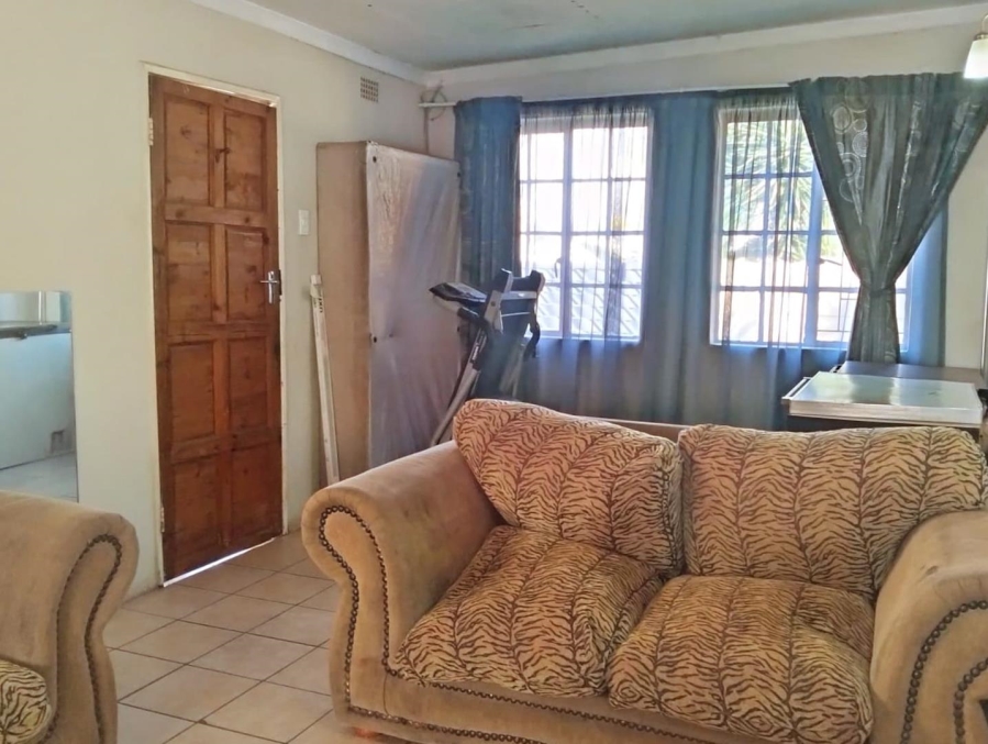 3 Bedroom Property for Sale in Verwoerdpark Gauteng