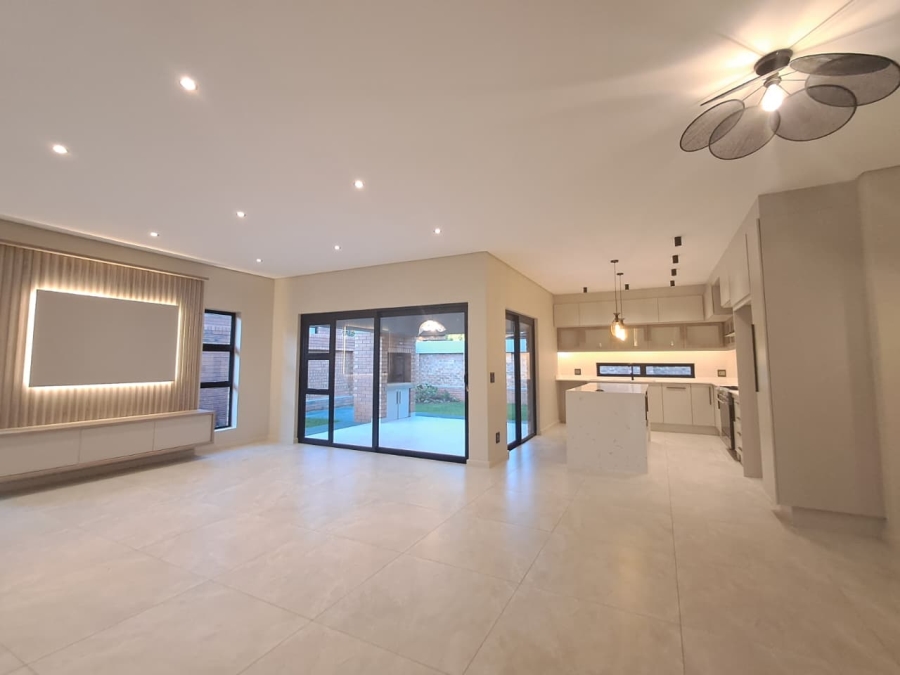 2 Bedroom Property for Sale in Brackenhurst Gauteng