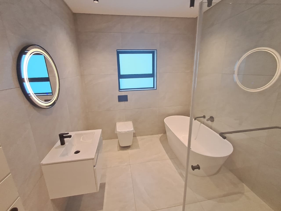 2 Bedroom Property for Sale in Brackenhurst Gauteng