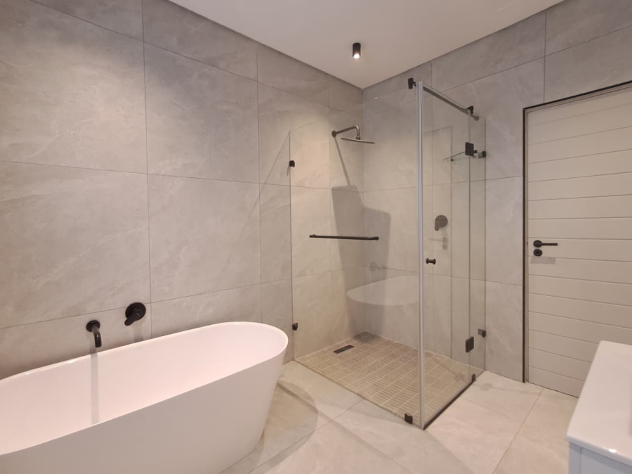 2 Bedroom Property for Sale in Brackenhurst Gauteng