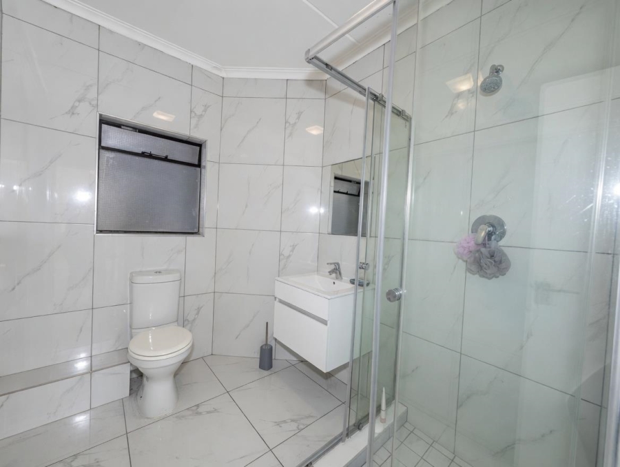 2 Bedroom Property for Sale in Linbro Park Gauteng