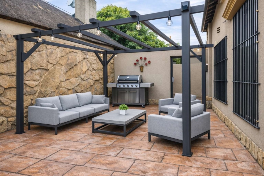 6 Bedroom Property for Sale in Glen Marais Gauteng
