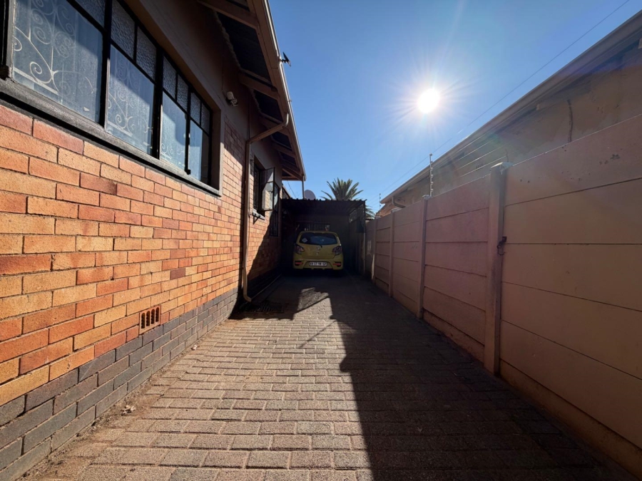 3 Bedroom Property for Sale in Regents Park Gauteng