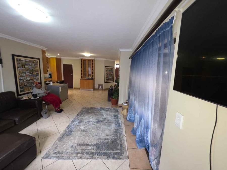 To Let 4 Bedroom Property for Rent in The Wilds Gauteng