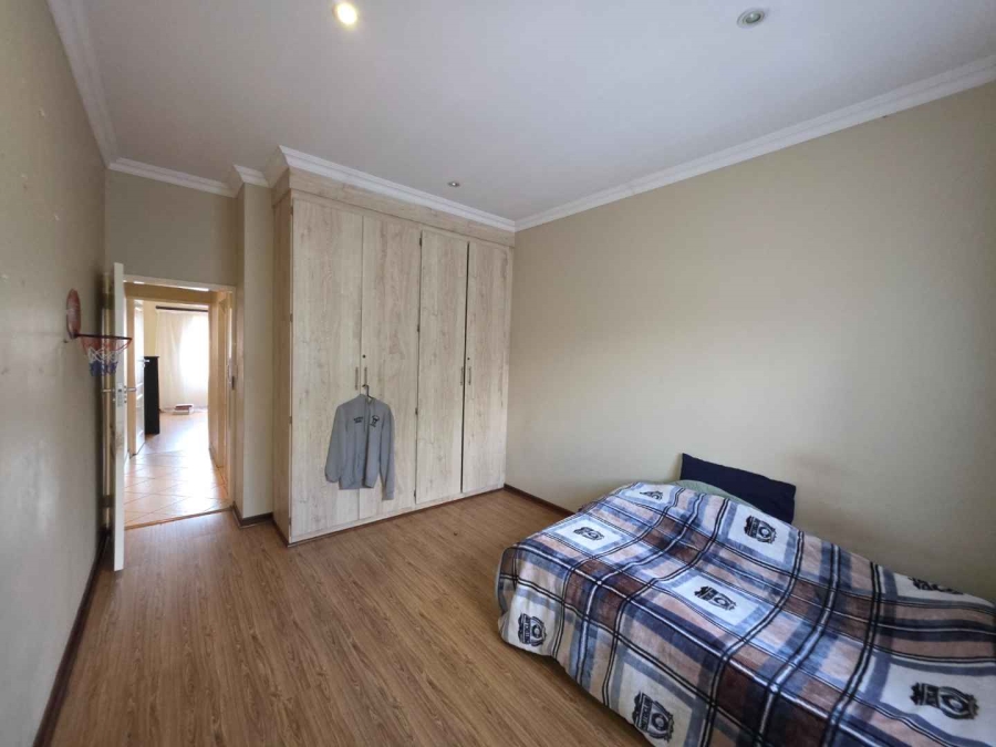 To Let 4 Bedroom Property for Rent in The Wilds Gauteng
