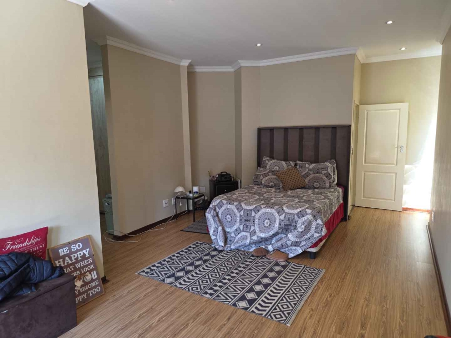 To Let 4 Bedroom Property for Rent in The Wilds Gauteng