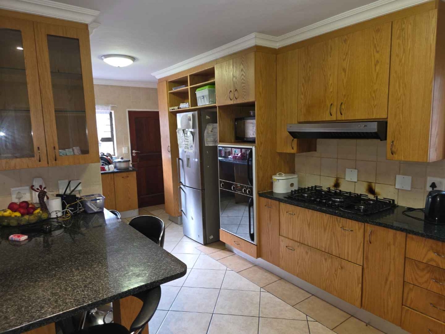 To Let 4 Bedroom Property for Rent in The Wilds Gauteng