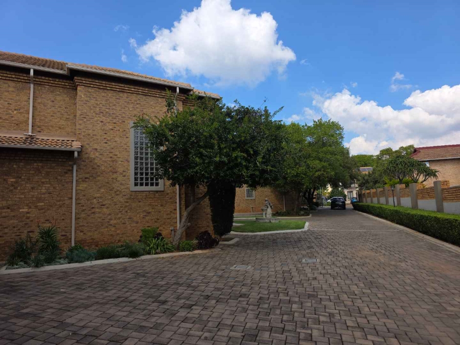 To Let 4 Bedroom Property for Rent in The Wilds Gauteng
