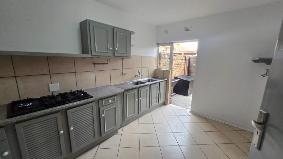 To Let 3 Bedroom Property for Rent in Kensington B Gauteng
