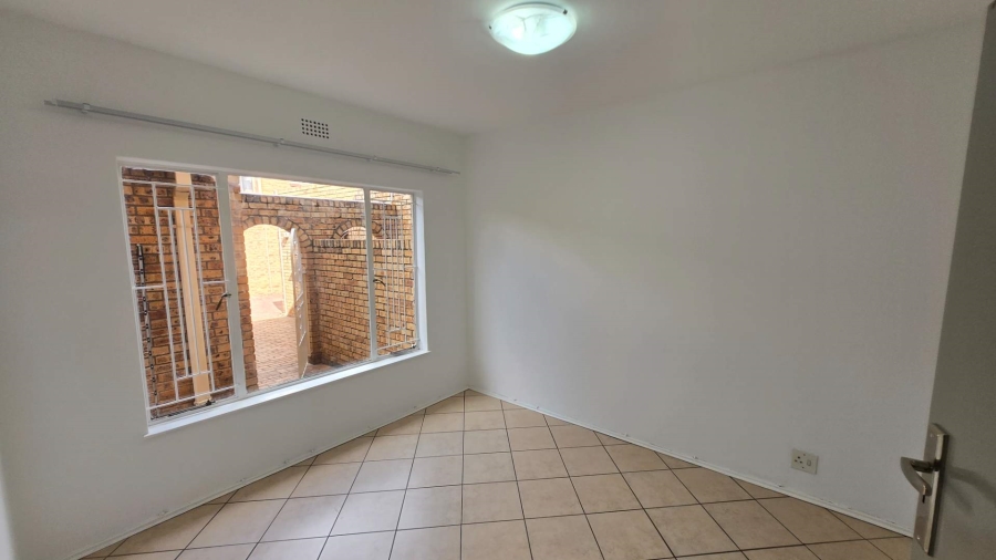 To Let 3 Bedroom Property for Rent in Kensington B Gauteng