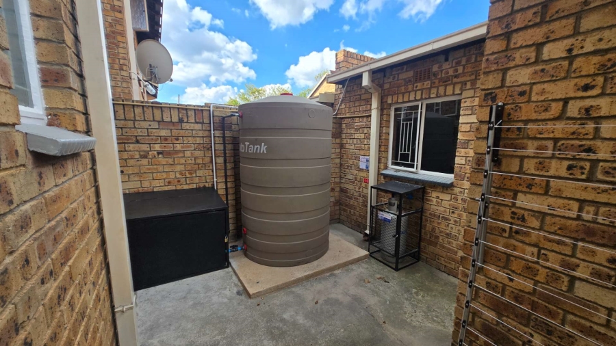 To Let 3 Bedroom Property for Rent in Kensington B Gauteng