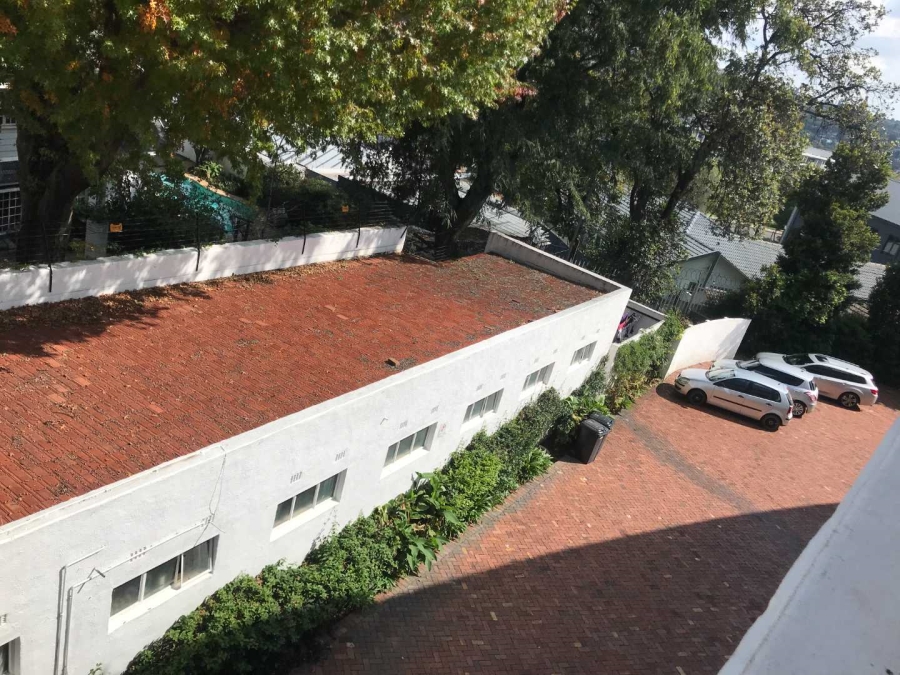 1 Bedroom Property for Sale in Glenadrienne Gauteng