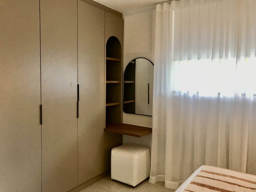 1 Bedroom Property for Sale in Glenadrienne Gauteng