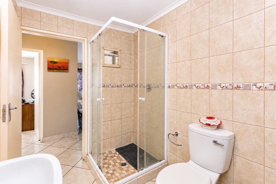 2 Bedroom Property for Sale in Greenhills Gauteng