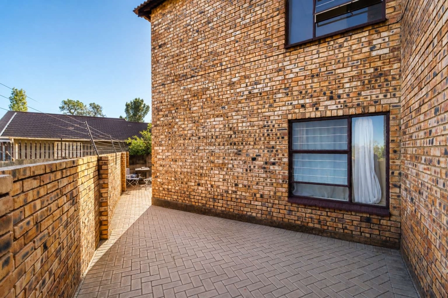2 Bedroom Property for Sale in Greenhills Gauteng