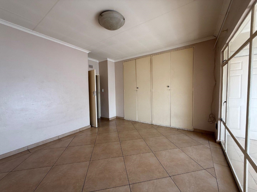 2 Bedroom Property for Sale in Brackendowns Gauteng