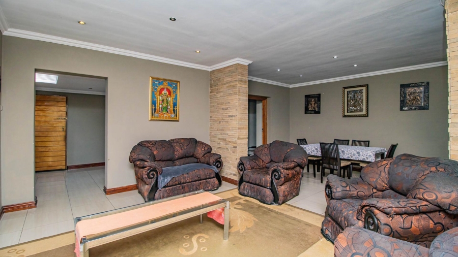 4 Bedroom Property for Sale in Mackenzie Park Gauteng