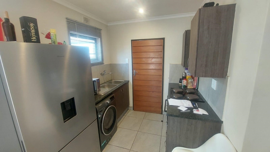 2 Bedroom Property for Sale in Alrode Gauteng