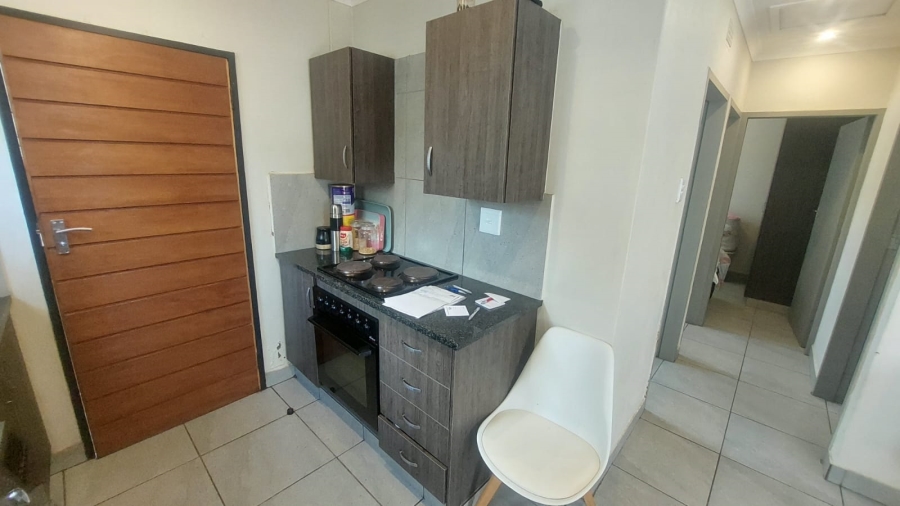 2 Bedroom Property for Sale in Alrode Gauteng