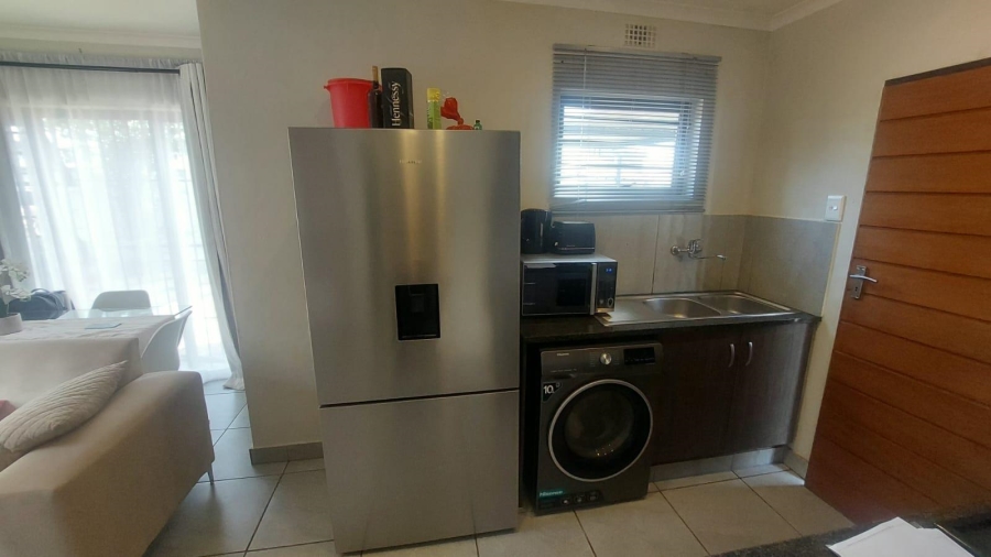 2 Bedroom Property for Sale in Alrode Gauteng