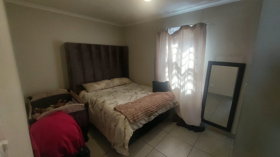 2 Bedroom Property for Sale in Alrode Gauteng