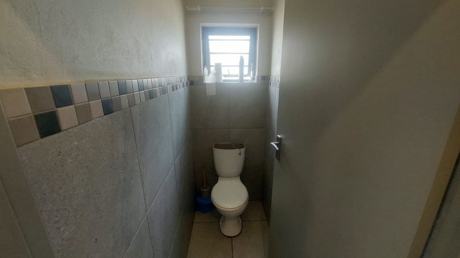 2 Bedroom Property for Sale in Alrode Gauteng