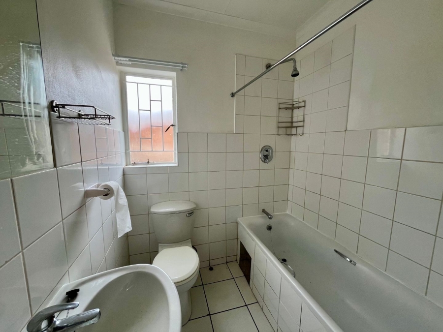1 Bedroom Property for Sale in Newlands Gauteng