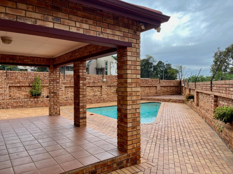 1 Bedroom Property for Sale in Newlands Gauteng