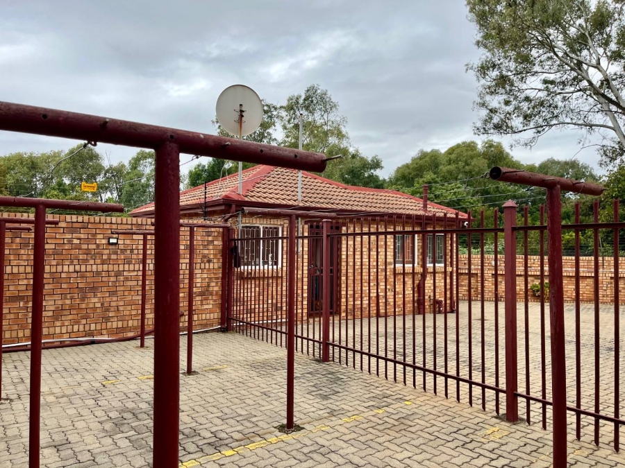 1 Bedroom Property for Sale in Newlands Gauteng