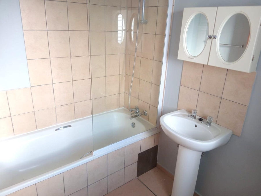 2 Bedroom Property for Sale in Brentwood Park Gauteng