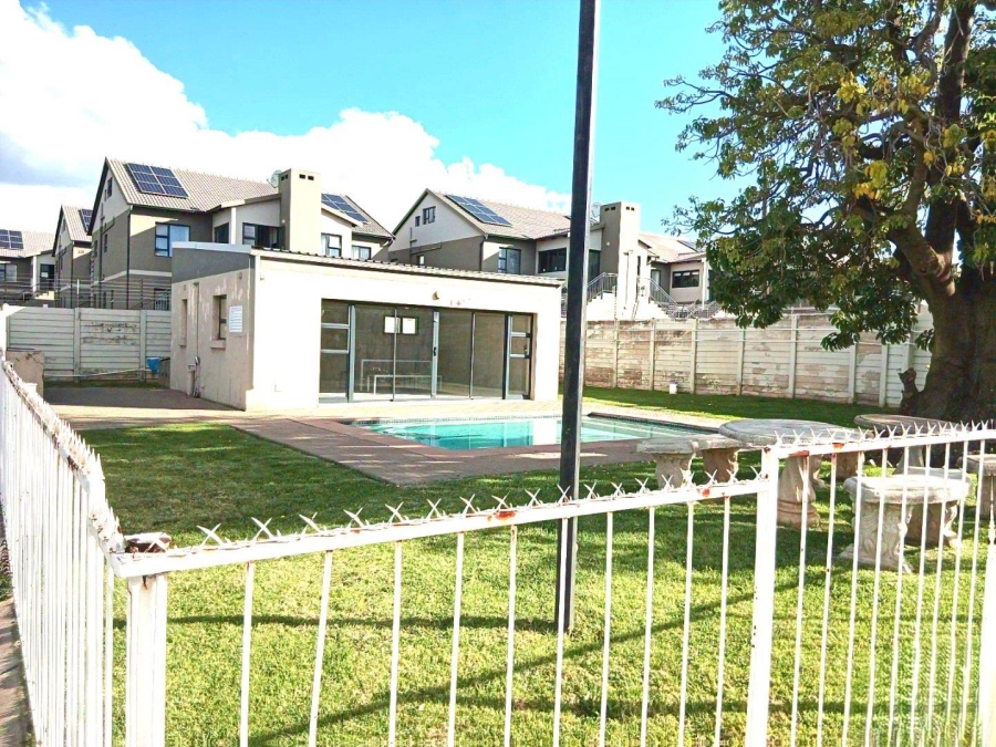 2 Bedroom Property for Sale in Brentwood Park Gauteng