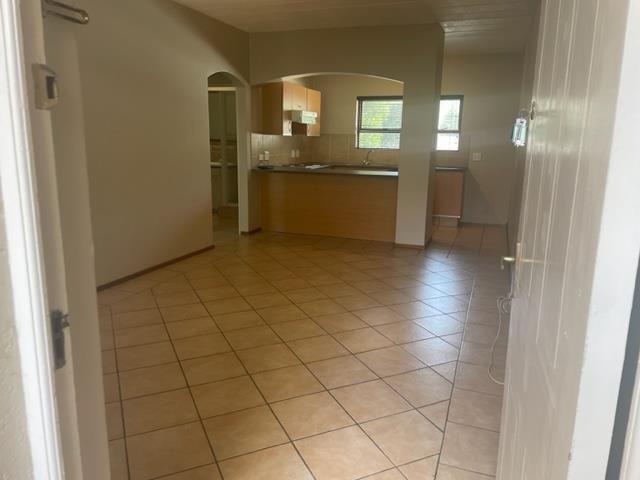 To Let 1 Bedroom Property for Rent in Waverley Gauteng