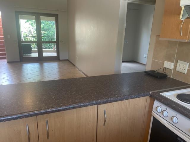 To Let 1 Bedroom Property for Rent in Waverley Gauteng