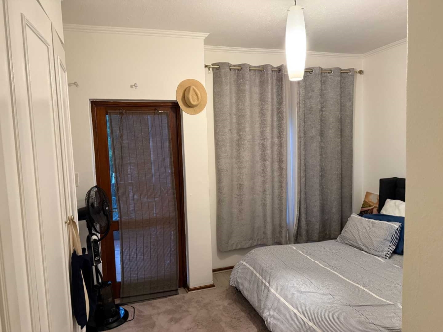 To Let 1 Bedroom Property for Rent in Oaklands Gauteng
