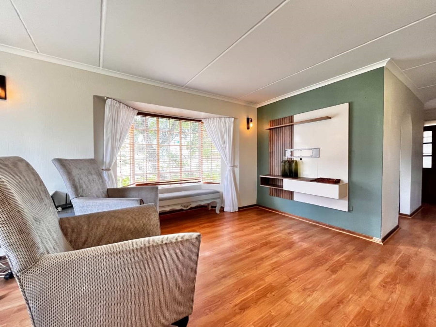 To Let 2 Bedroom Property for Rent in Radiokop Gauteng