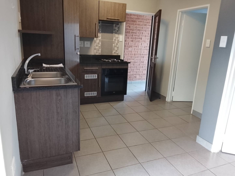 To Let 2 Bedroom Property for Rent in Equestria Gauteng