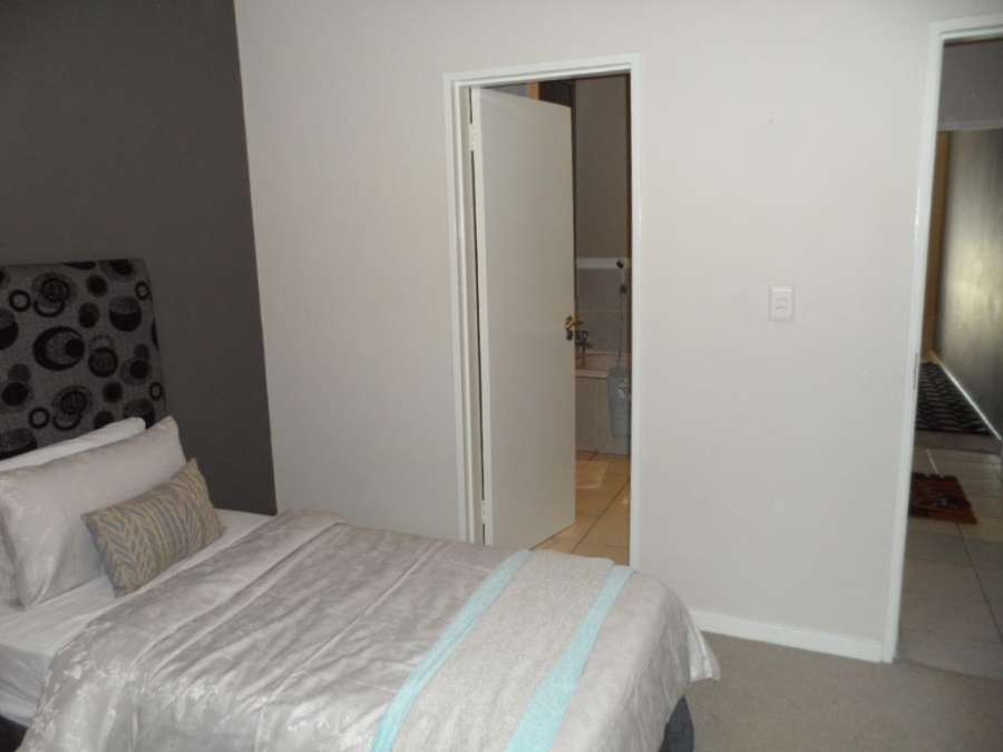 To Let 2 Bedroom Property for Rent in Morningside Gauteng