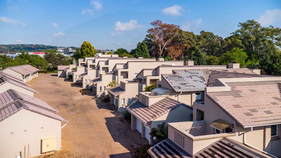 3 Bedroom Property for Sale in Woodhill Estate Gauteng