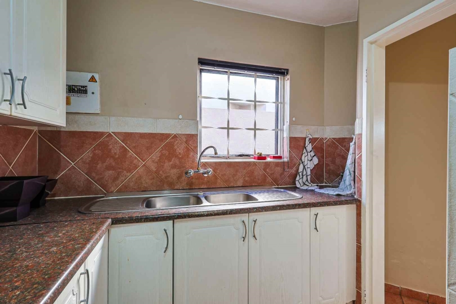 3 Bedroom Property for Sale in Woodhill Estate Gauteng