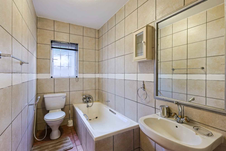 3 Bedroom Property for Sale in Woodhill Estate Gauteng