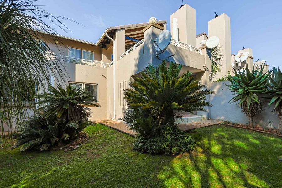 3 Bedroom Property for Sale in Woodhill Estate Gauteng
