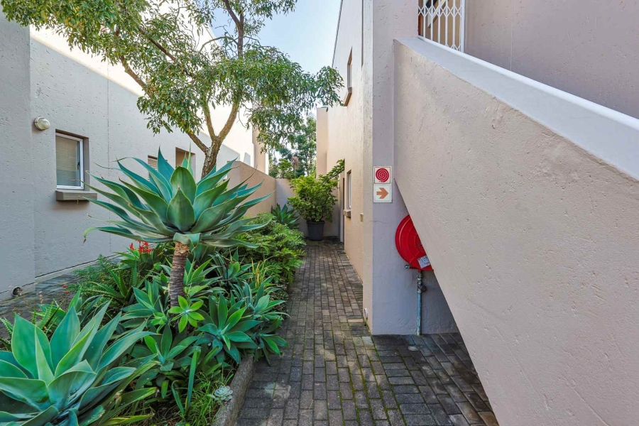 3 Bedroom Property for Sale in Woodhill Estate Gauteng