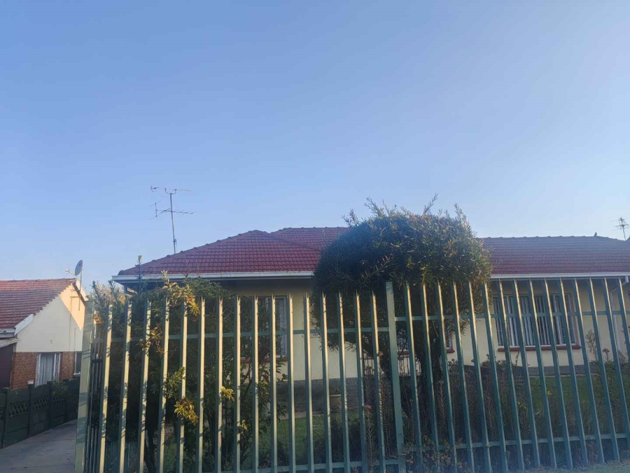 0 Bedroom Property for Sale in Birchleigh Gauteng