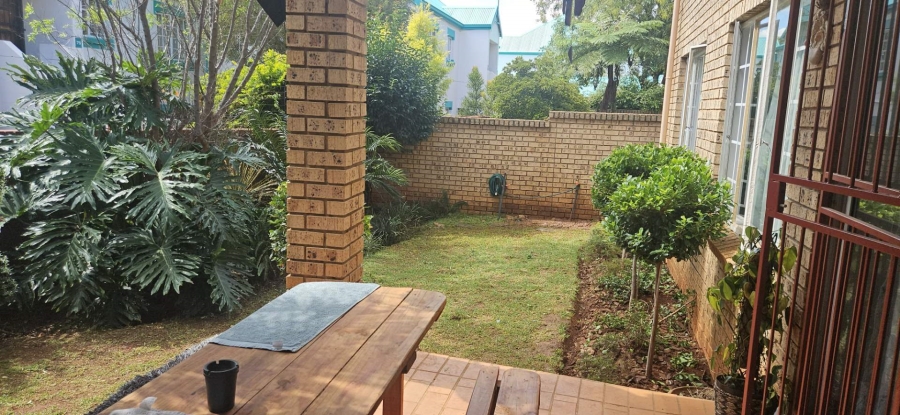 To Let 2 Bedroom Property for Rent in Faerie Glen Gauteng