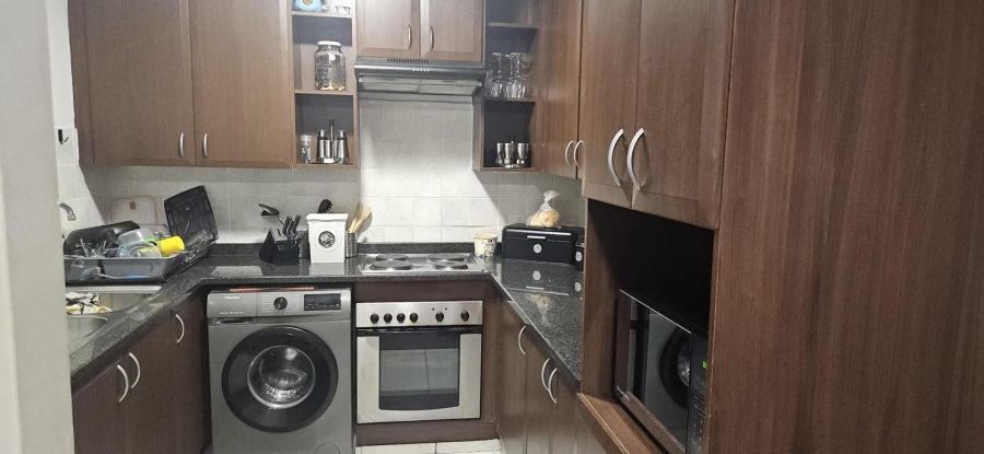 To Let 2 Bedroom Property for Rent in Faerie Glen Gauteng