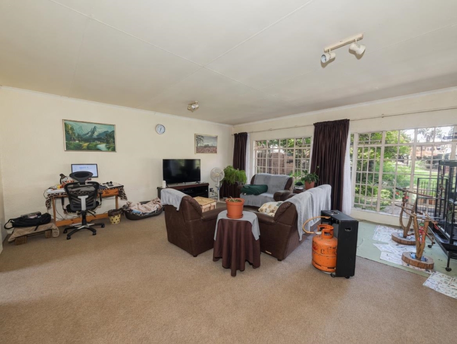 7 Bedroom Property for Sale in Birch Acres Gauteng
