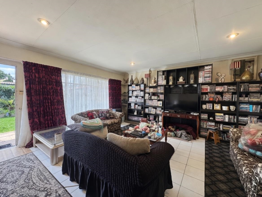 7 Bedroom Property for Sale in Birch Acres Gauteng