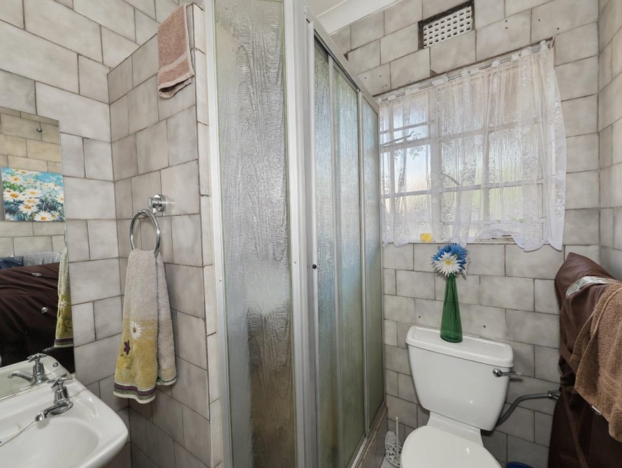 7 Bedroom Property for Sale in Birch Acres Gauteng