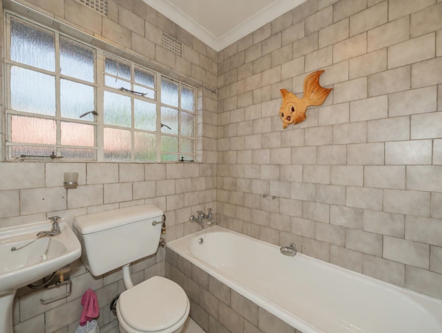 7 Bedroom Property for Sale in Birch Acres Gauteng